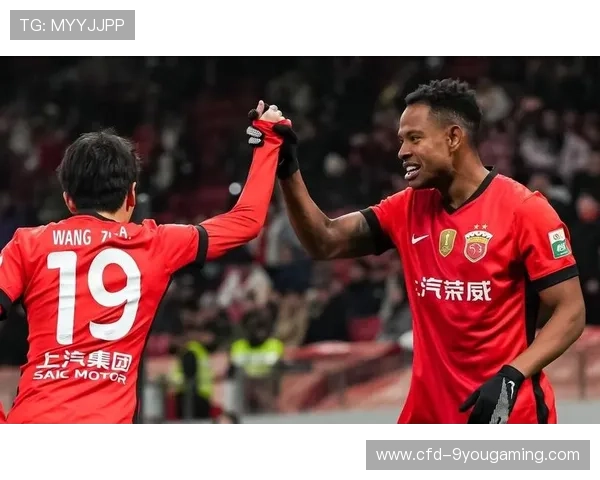 上海海港徐新妙传助攻，李明连续破门——震撼全场的精彩对决